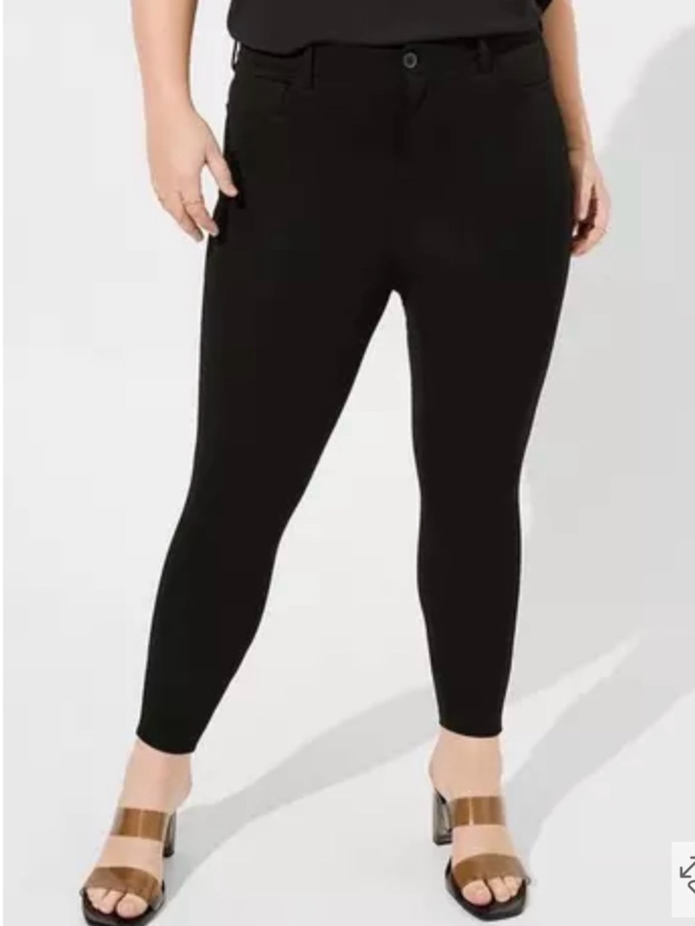 Torrid  Women’s Ponte Pull-On Skinny Pants (3)